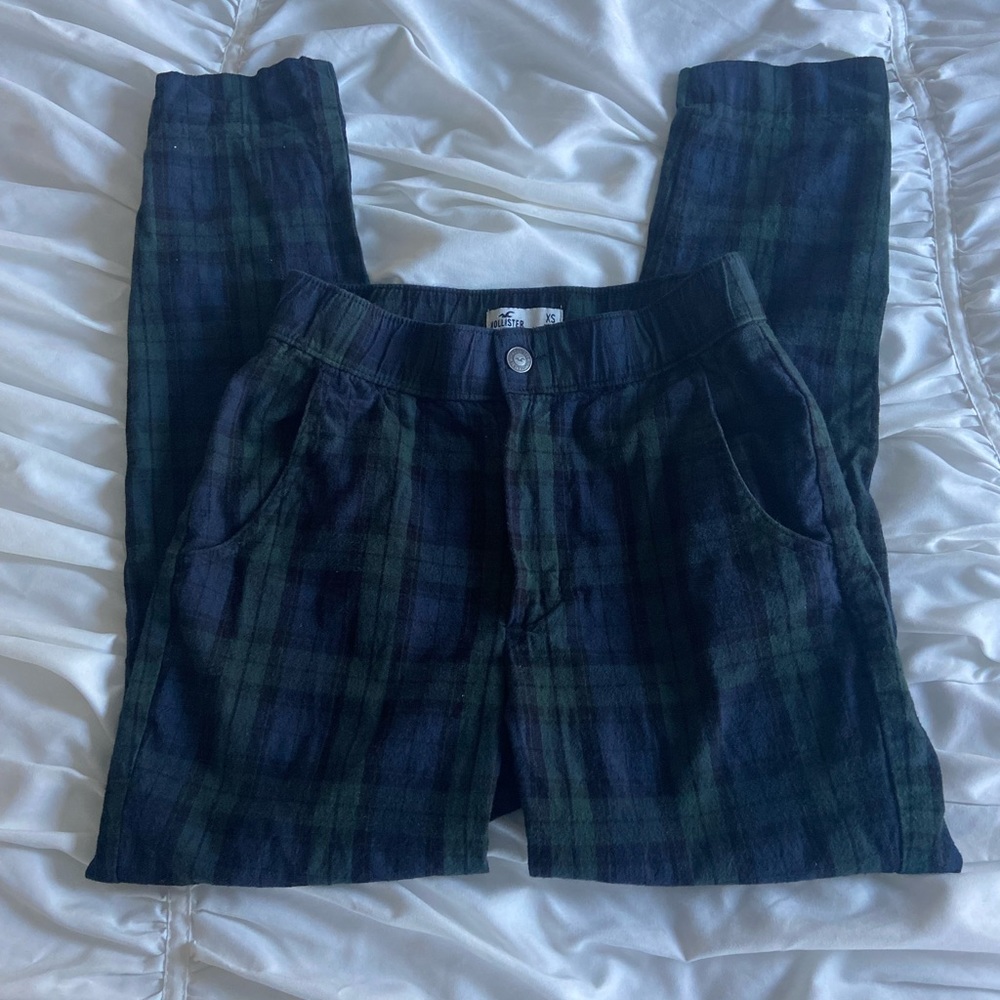 Hollister Plaid Blue and Green Pants (Size XS)